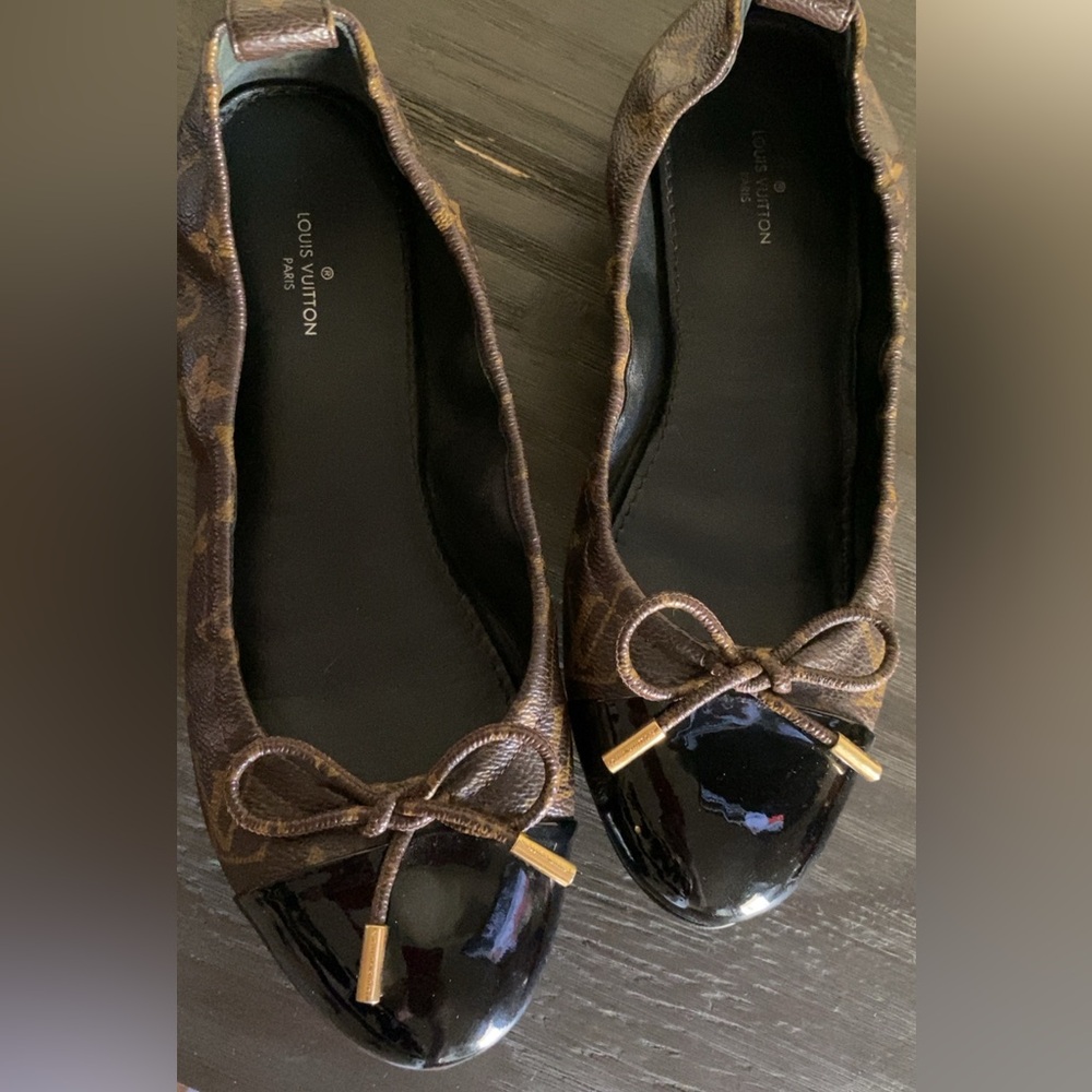 Louis Vuitton Brown Monogram Shoes - Picture 2 of 6